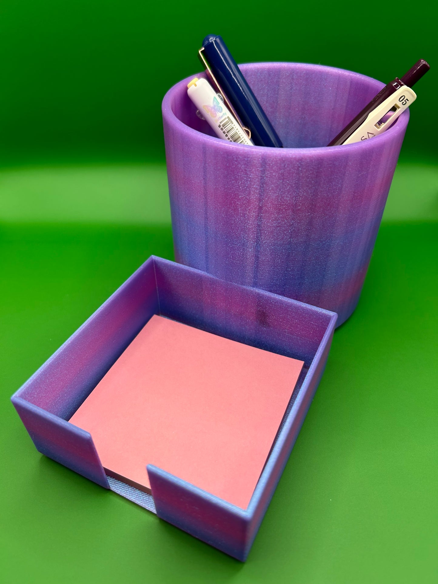 3D large printed pencil cup with note holder